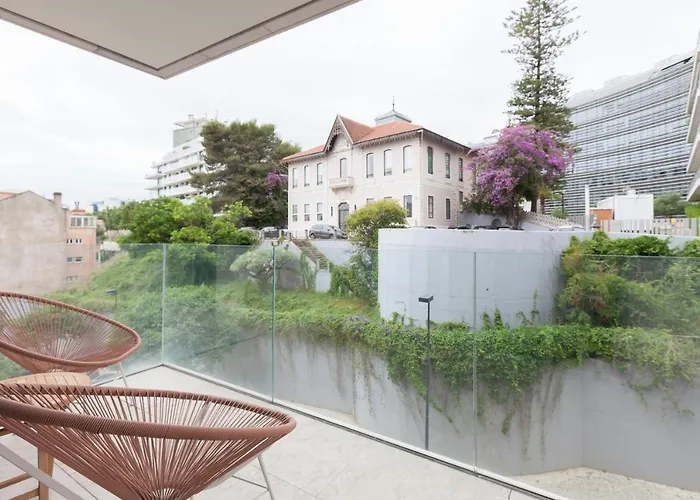 Flh Amoreiras Wood Design Flat * Lisbon