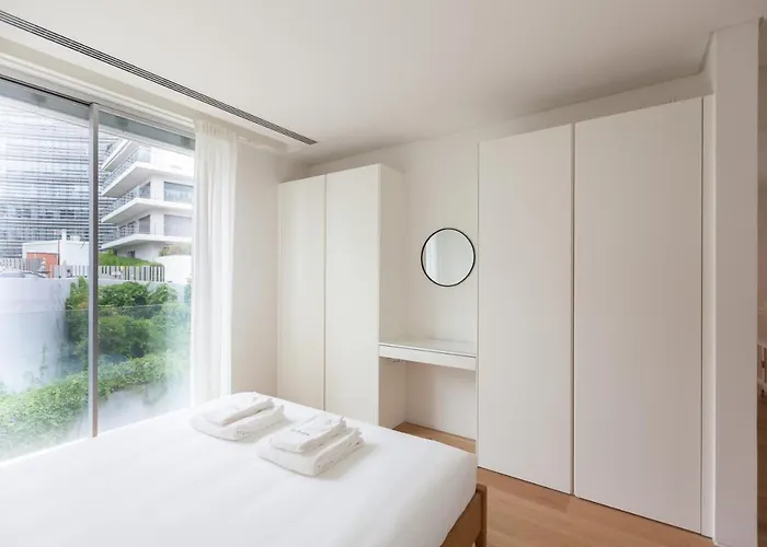 Flh Amoreiras Wood Design Flat Lisbon