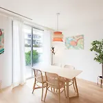 Flh Amoreiras Wood Design Flat